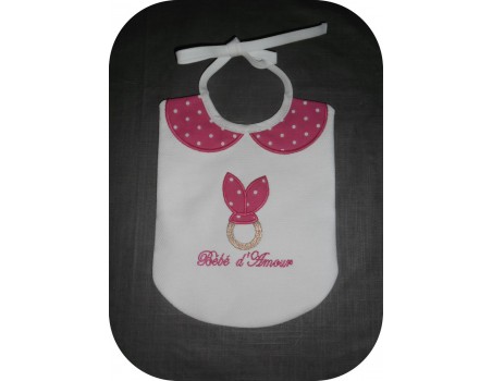 machine embroidery design  bib scalloped  ITH