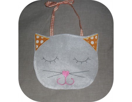 Motif de broderie machine Bavoir chat ITH